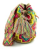 COLOMBIAN STYLE Bolsos Colombianos Artesanales de estampados unicos, mochila Wayuu tanto para mujer como para hombre.